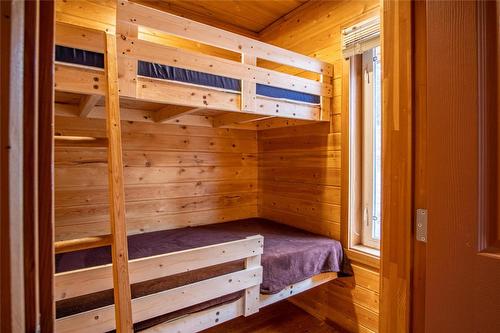 29-10250 Dee Lake Road, Lake Country, BC - Indoor Photo Showing Bedroom