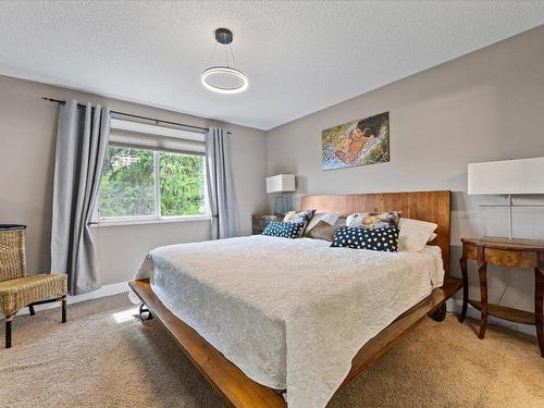 1449 Scott Crescent, West Kelowna, BC - Indoor Photo Showing Bedroom