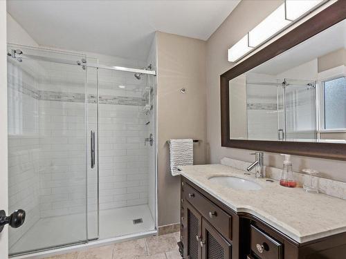 1449 Scott Crescent, West Kelowna, BC - Indoor Photo Showing Bathroom