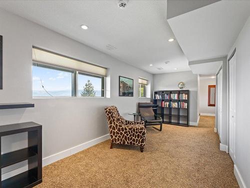 1449 Scott Crescent, West Kelowna, BC - Indoor Photo Showing Other Room