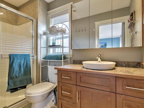 2604 Wild Horse Drive, West Kelowna, BC - Indoor Photo Showing Bathroom