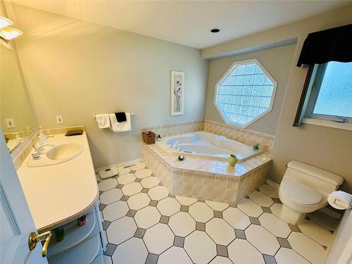 150 Deerview Crescent, Princeton, BC - Indoor Photo Showing Bathroom