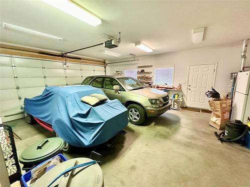 150 Deerview Crescent, Princeton, BC - Indoor Photo Showing Garage
