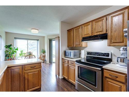 2226 Golf Course Drive, West Kelowna, BC - Indoor Photo Showing Kitchen