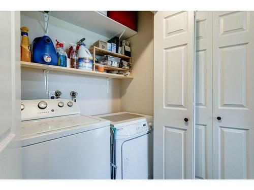 2226 Golf Course Drive, West Kelowna, BC - Indoor Photo Showing Laundry Room