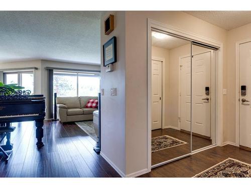 2226 Golf Course Drive, West Kelowna, BC - Indoor Photo Showing Other Room