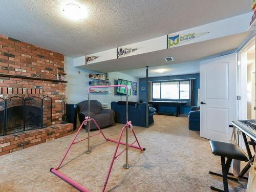 115 Birch Avenue, Kaleden, BC - Indoor With Fireplace