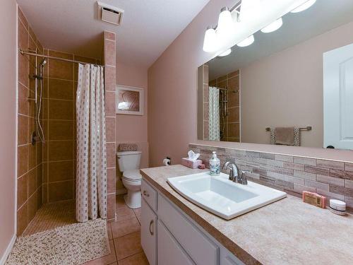 115 Birch Avenue, Kaleden, BC - Indoor Photo Showing Bathroom