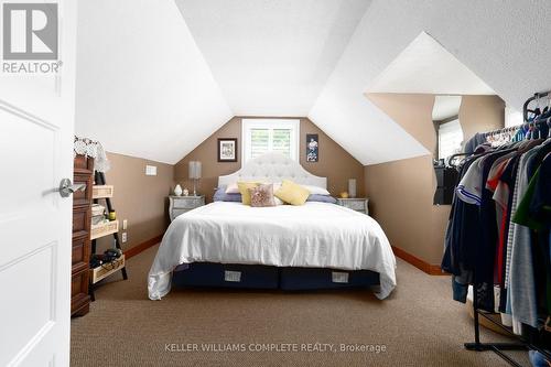 560 Rosehill Road, Fort Erie, ON - Indoor Photo Showing Bedroom