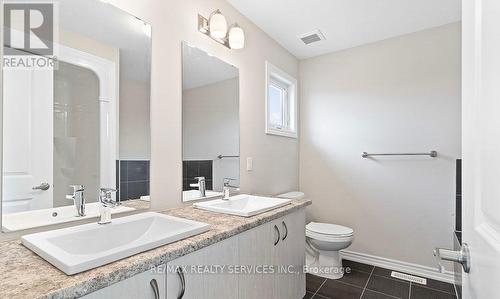 103 Mclaughlin Street, Welland, ON - Indoor Photo Showing Bathroom