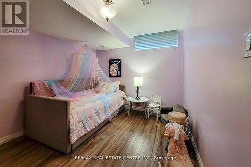 238 Pinehill Drive, Hamilton, ON - Indoor Photo Showing Bedroom