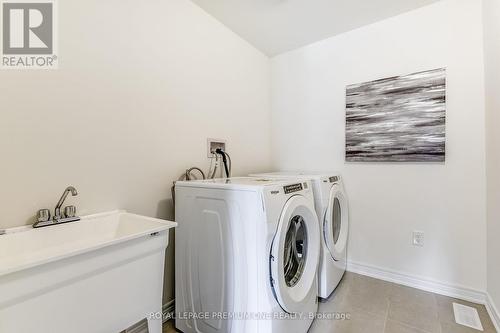 439 Black Cherry Crescent, Shelburne, ON - Indoor Photo Showing Laundry Room