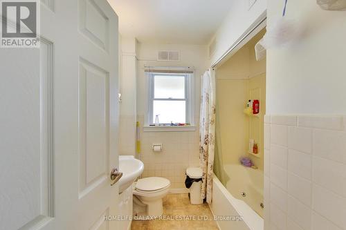 668 Copland Road, Sarnia, ON - Indoor Photo Showing Bathroom