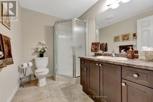 4 Geranium Avenue, Hamilton, ON - Indoor Photo Showing Bathroom