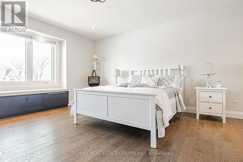 600 Maplehurst Avenue, Oakville, ON - Indoor Photo Showing Bedroom