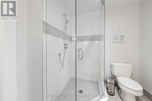 600 Maplehurst Avenue, Oakville, ON - Indoor Photo Showing Bathroom