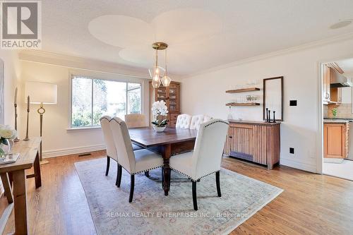 1570 Steveles Crescent, Mississauga, ON - Indoor Photo Showing Dining Room