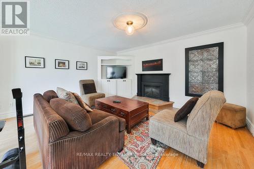 1570 Steveles Crescent, Mississauga, ON - Indoor Photo Showing Living Room With Fireplace