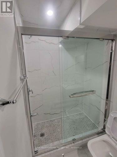 8 Labrish Road, Brampton, ON - Indoor Photo Showing Bathroom