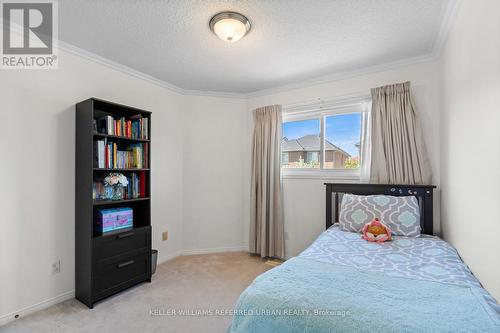 5898 Mersey Street, Mississauga, ON - Indoor Photo Showing Bedroom