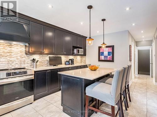 46 Jessie Street, Brampton, ON - Indoor Photo Showing Kitchen With Upgraded Kitchen