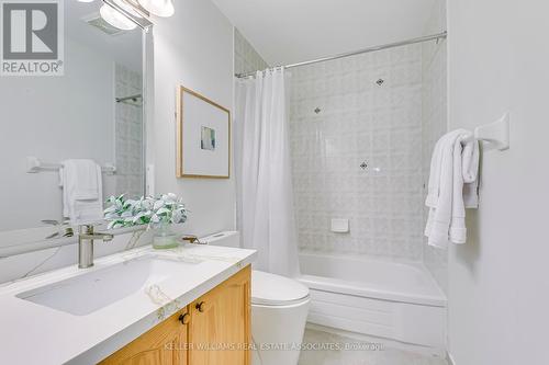 2087 Broadleaf Crescent, Burlington, ON - Indoor Photo Showing Bathroom