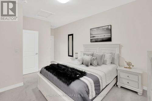 15 Elsinore Street, Vaughan, ON - Indoor Photo Showing Bedroom