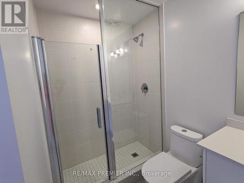 1011 - 20 Gatineau Drive, Vaughan, ON - Indoor Photo Showing Bathroom
