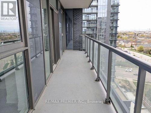 1011 - 20 Gatineau Drive, Vaughan, ON - Outdoor With Balcony With View With Exterior