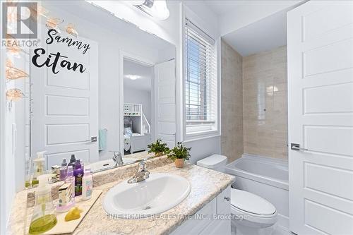 34 Streamside Street, Vaughan, ON - Indoor Photo Showing Bathroom