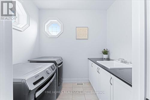 34 Streamside Street, Vaughan, ON - Indoor Photo Showing Laundry Room