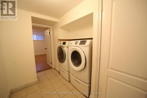 33 Millard Avenue E, Newmarket, ON - Indoor Photo Showing Laundry Room