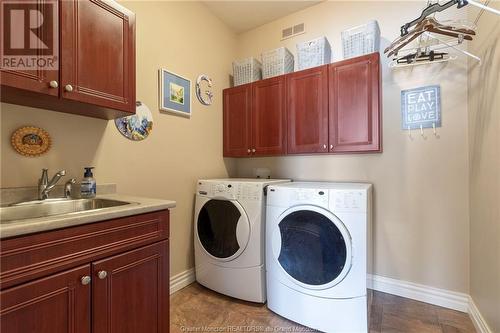 142 Nathalie St, Dieppe, NB - Indoor Photo Showing Laundry Room