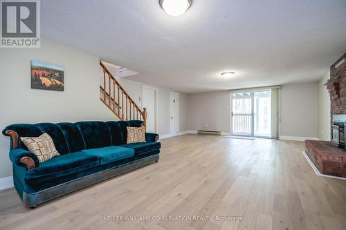 331 Christine Drive, Midland, ON - Indoor Photo Showing Other Room