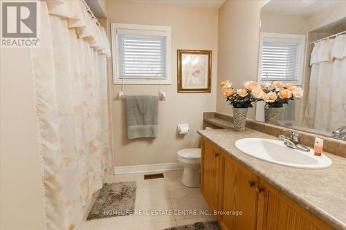 48 Prince Of Wales Drive, Barrie, ON - Indoor Photo Showing Bathroom