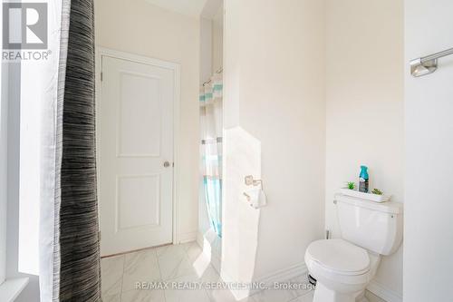 21 Arrowview Drive, Brampton, ON - Indoor Photo Showing Bathroom