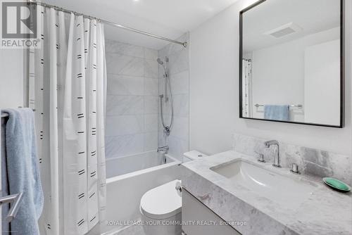 #109 -349 St Clair Ave W, Toronto, ON - Indoor Photo Showing Bathroom