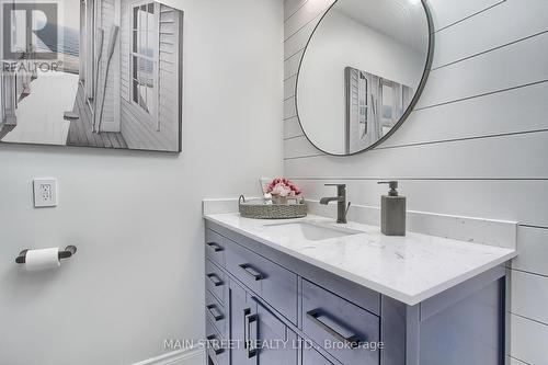 253 Knox Road E, Wasaga Beach, ON - Indoor Photo Showing Bathroom