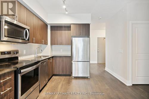 306 - 591 Sheppard Avenue E, Toronto, ON - Indoor Photo Showing Kitchen