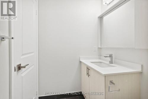 306 - 591 Sheppard Avenue E, Toronto, ON - Indoor Photo Showing Bathroom