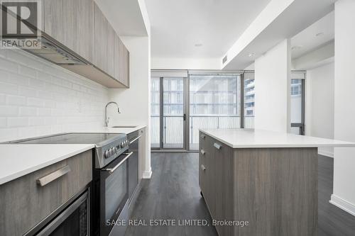 404 - 50 Charles Street E, Toronto, ON - Indoor Photo Showing Kitchen With Upgraded Kitchen