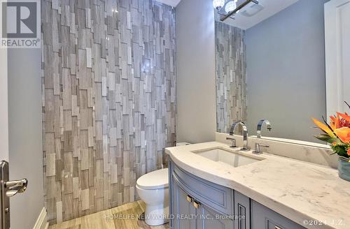 120 Homewood Avenue, Toronto (Newtonbrook West), ON - Indoor Photo Showing Bathroom