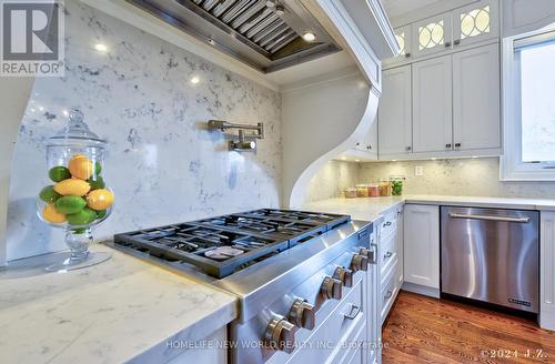 120 Homewood Avenue, Toronto (Newtonbrook West), ON - Indoor Photo Showing Kitchen With Upgraded Kitchen