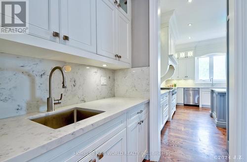 120 Homewood Avenue, Toronto, ON - Indoor Photo Showing Kitchen