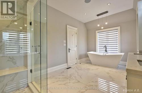 120 Homewood Avenue, Toronto, ON - Indoor Photo Showing Bathroom