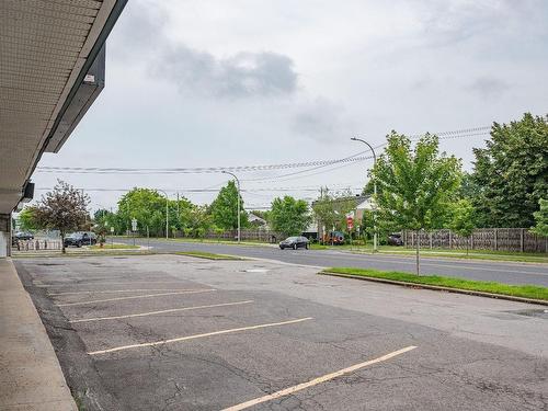 Stationnement - 247  - 253 Rue Ste-Catherine, Saint-Constant, QC - Outdoor