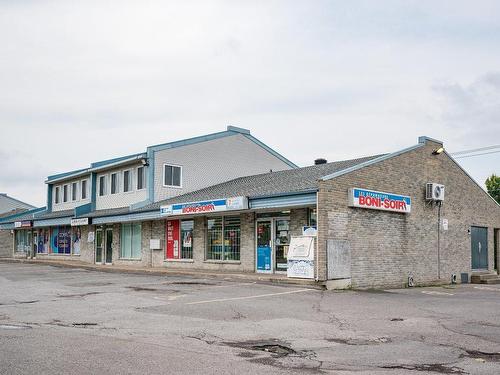 FaÃ§ade - 247  - 253 Rue Ste-Catherine, Saint-Constant, QC - Outdoor