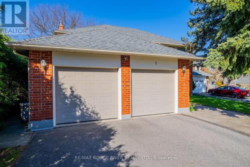 5 Karen Ann Crescent, Toronto, ON - Outdoor