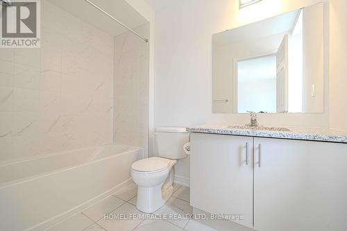 123 Air Dancer Crescent, Oshawa, ON - Indoor Photo Showing Bathroom