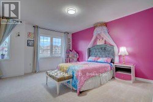 288 Pimlico Drive, Oshawa, ON - Indoor Photo Showing Bedroom